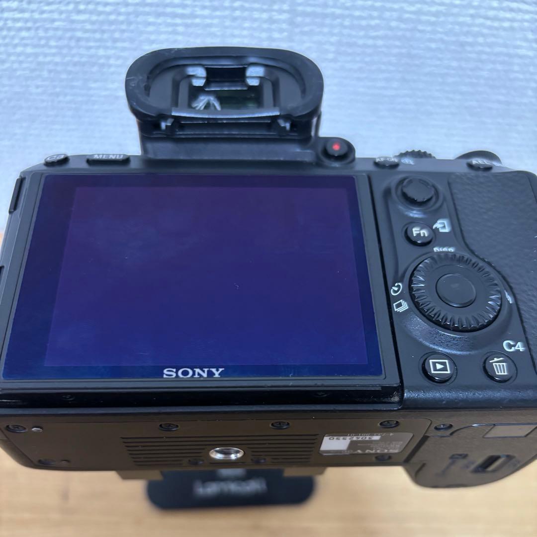 9/15限定値下】 α7iii 本体 23741回 レンズ16-70mm - メルカリ