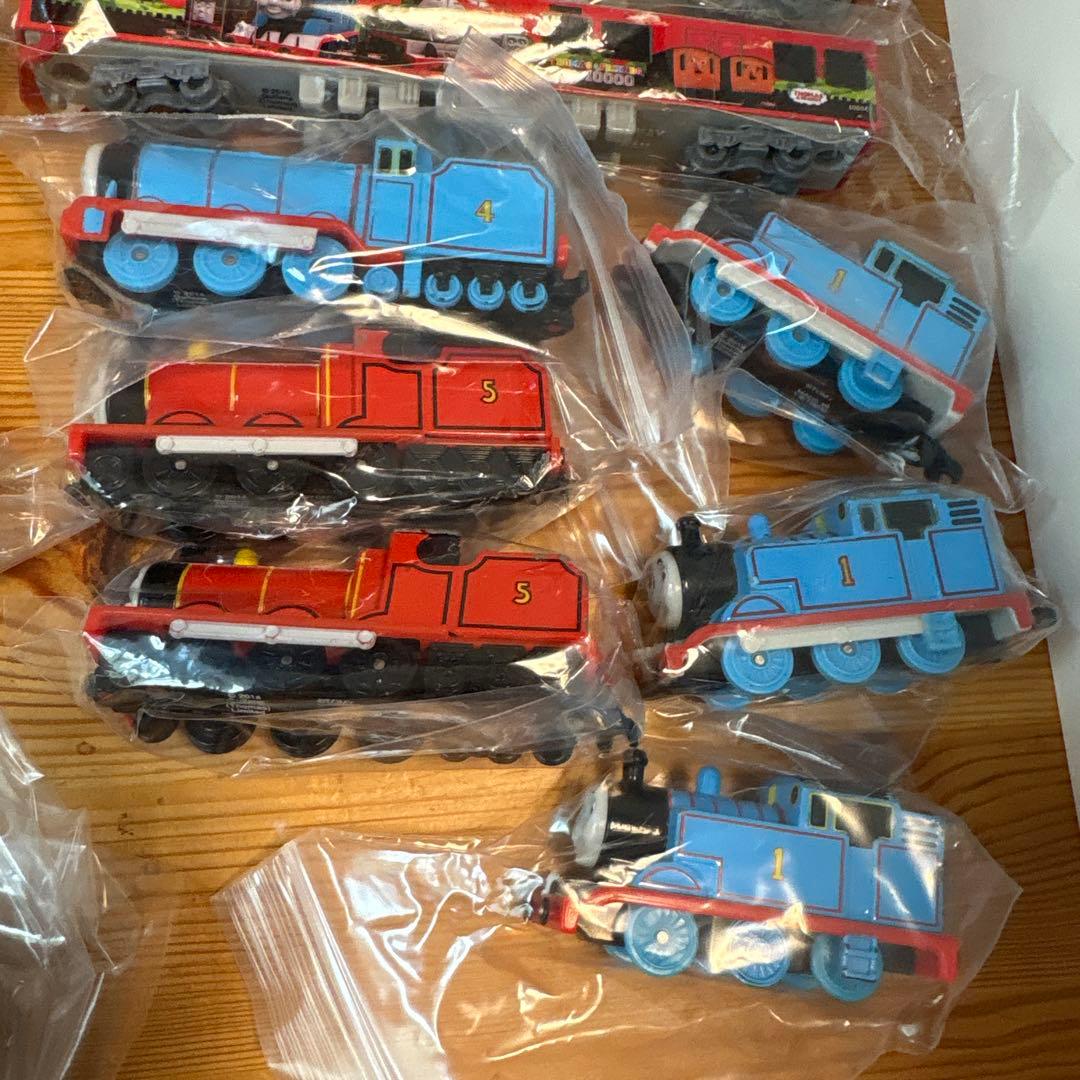 2333.きかんしゃトーマス商品33台まとめ売り アウトレット シ