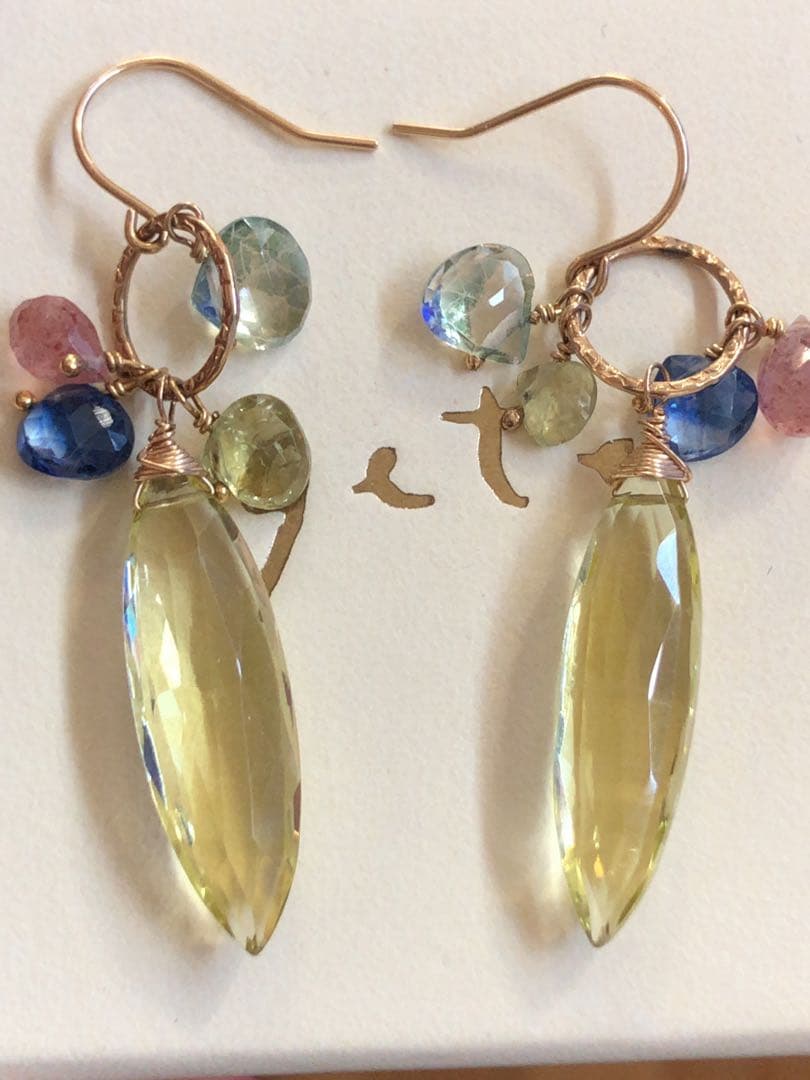 貴重agete Eva Hanusova 限定ピアス K10 大粒レモンクオーツの通販はau