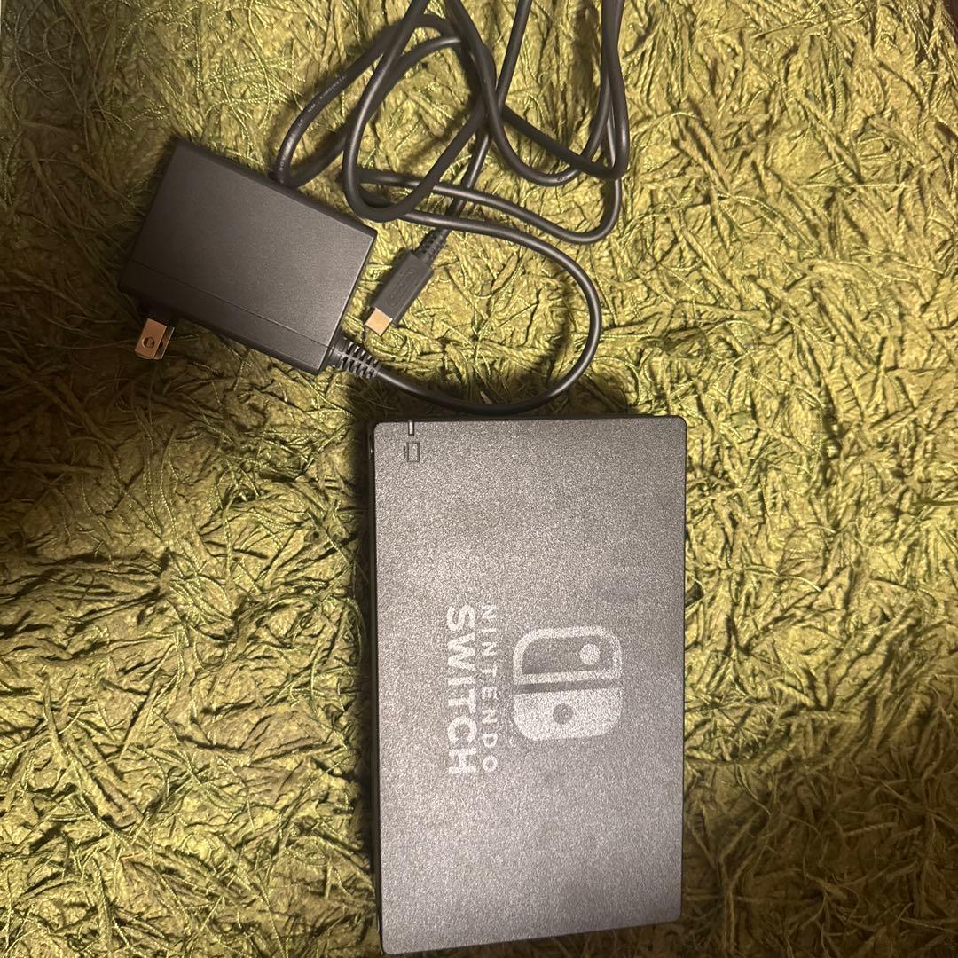 新品✨Nintendo Switch本体付属品全て付いてます