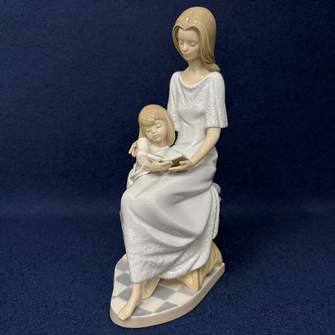 リヤドロ『お休み前のご本』LLADRO リヤドロ おやすみ前のご本 5457