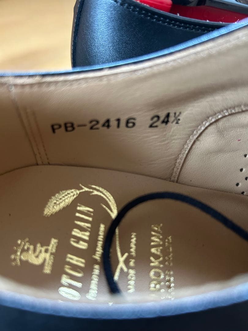 まる　新品未使用　スコッチグレイン　シャインオアレイン　24.5Ｅ　黒色