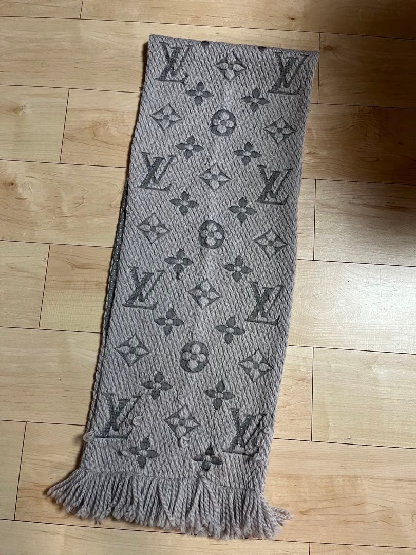 中古 ルイヴィトン エシャルプ ロゴマニア モノグラム マフラー グレー