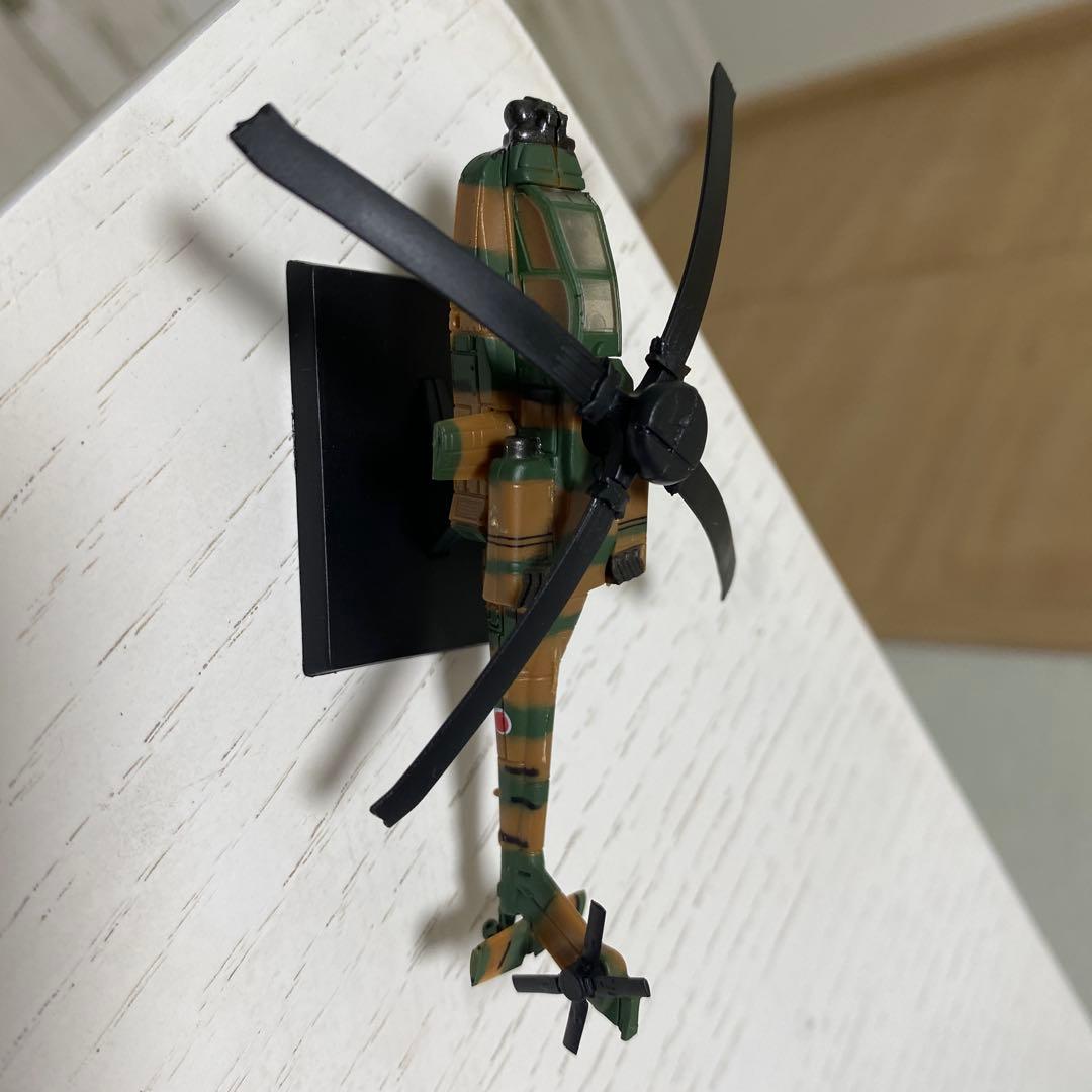 迷彩色ヘリコプター模型 スタンド，ケース付き - メルカリ