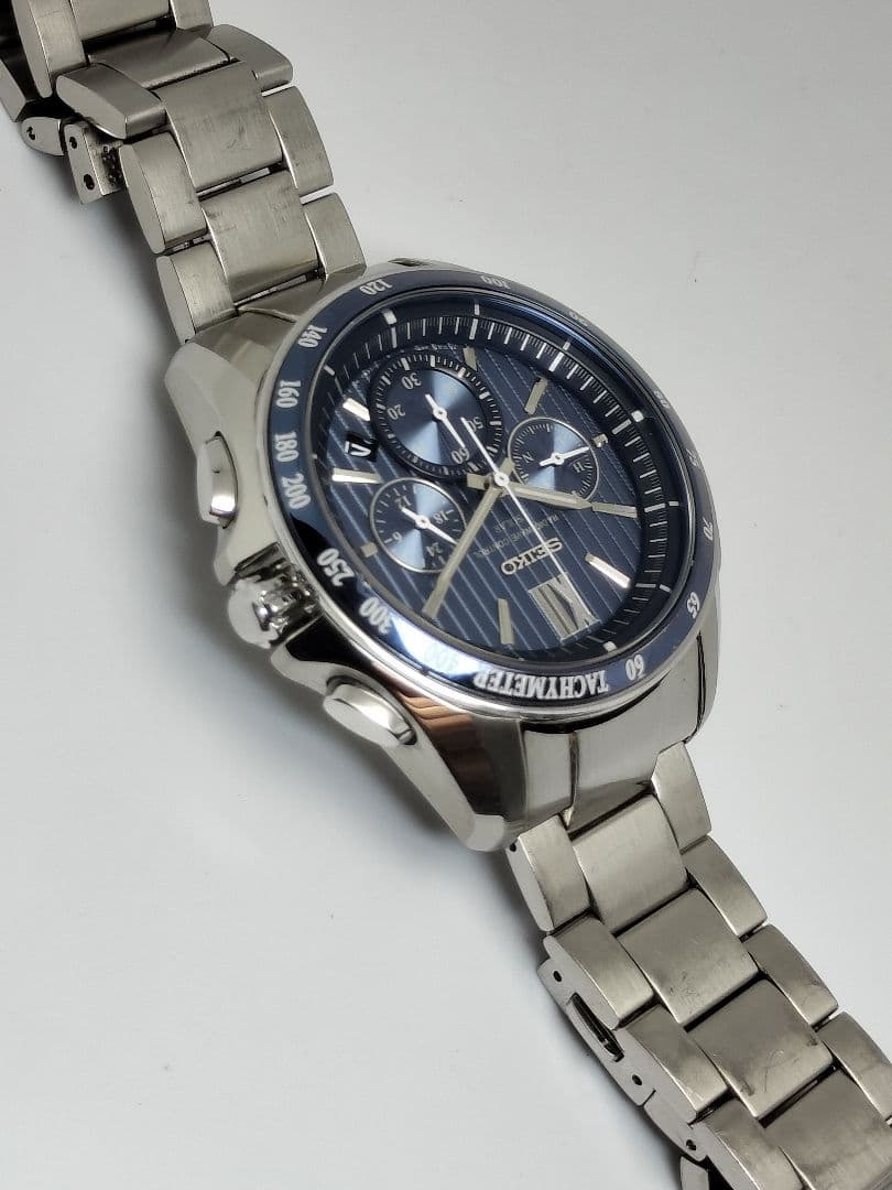 人気のブルー文字盤　セイコー　ブライツ　クロノグラフ　電波ソーラー　8B82