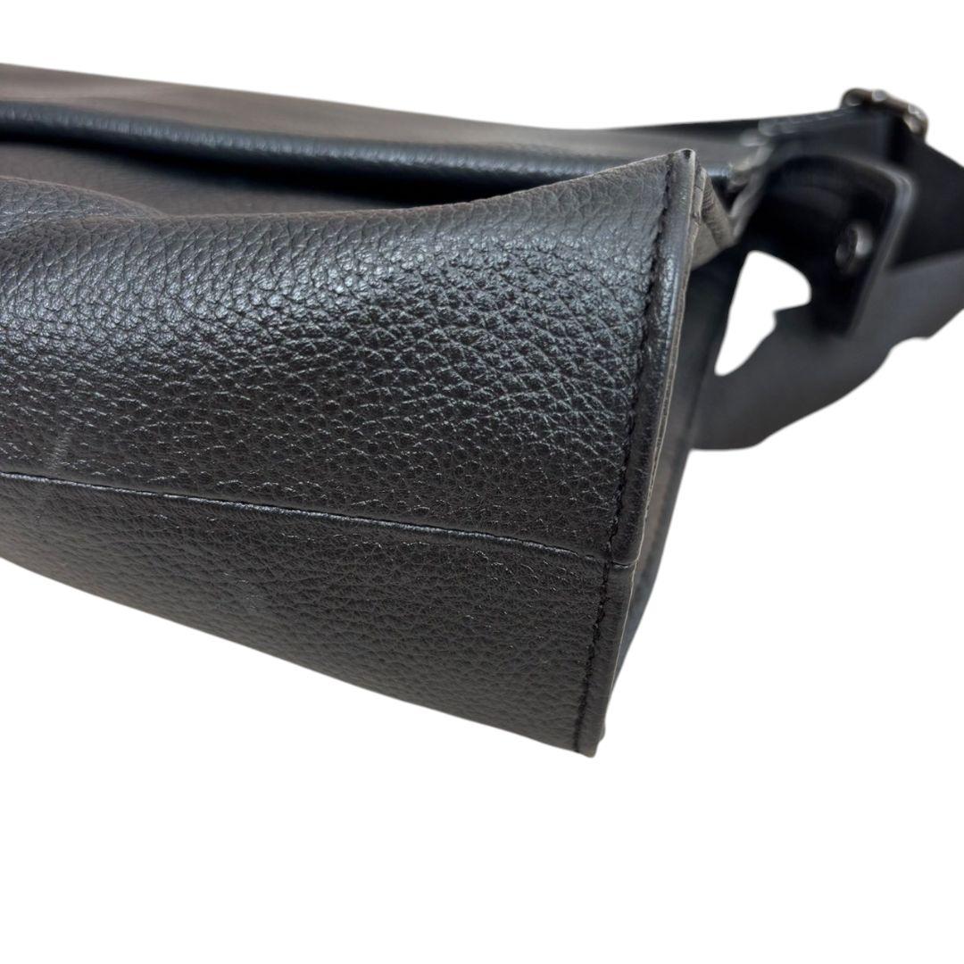 美品✨️イアパピヨネ ワイドテープショルダーバッグ ボディバッグ　黒