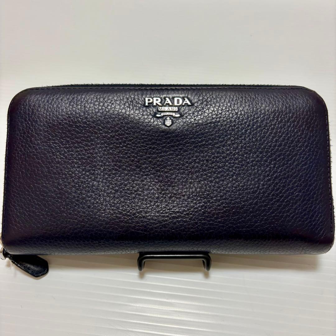PRADA ネイビー レザー長財布 - メルカリ