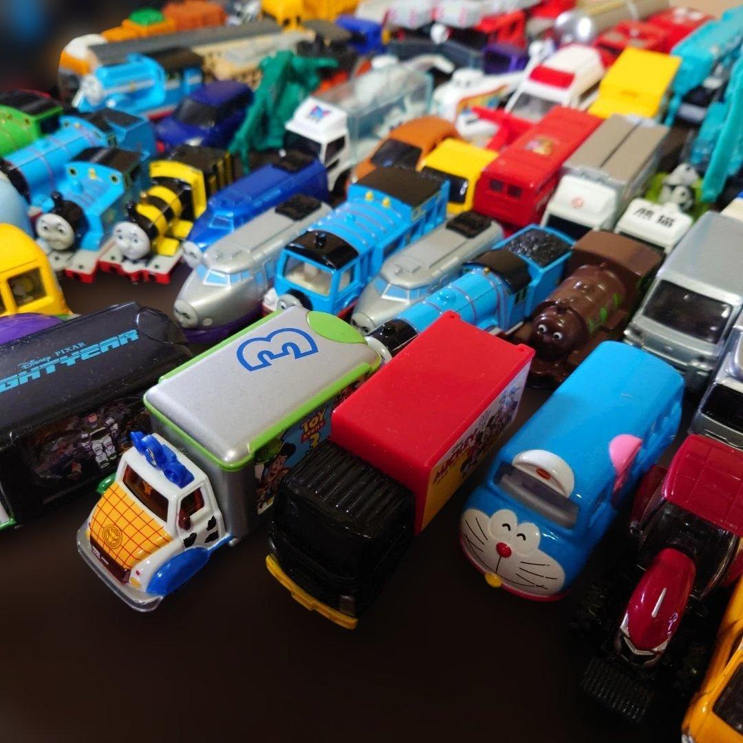 トミカ ミニカーセット　キャリアカー　約85台　カーキャリア　トーマス