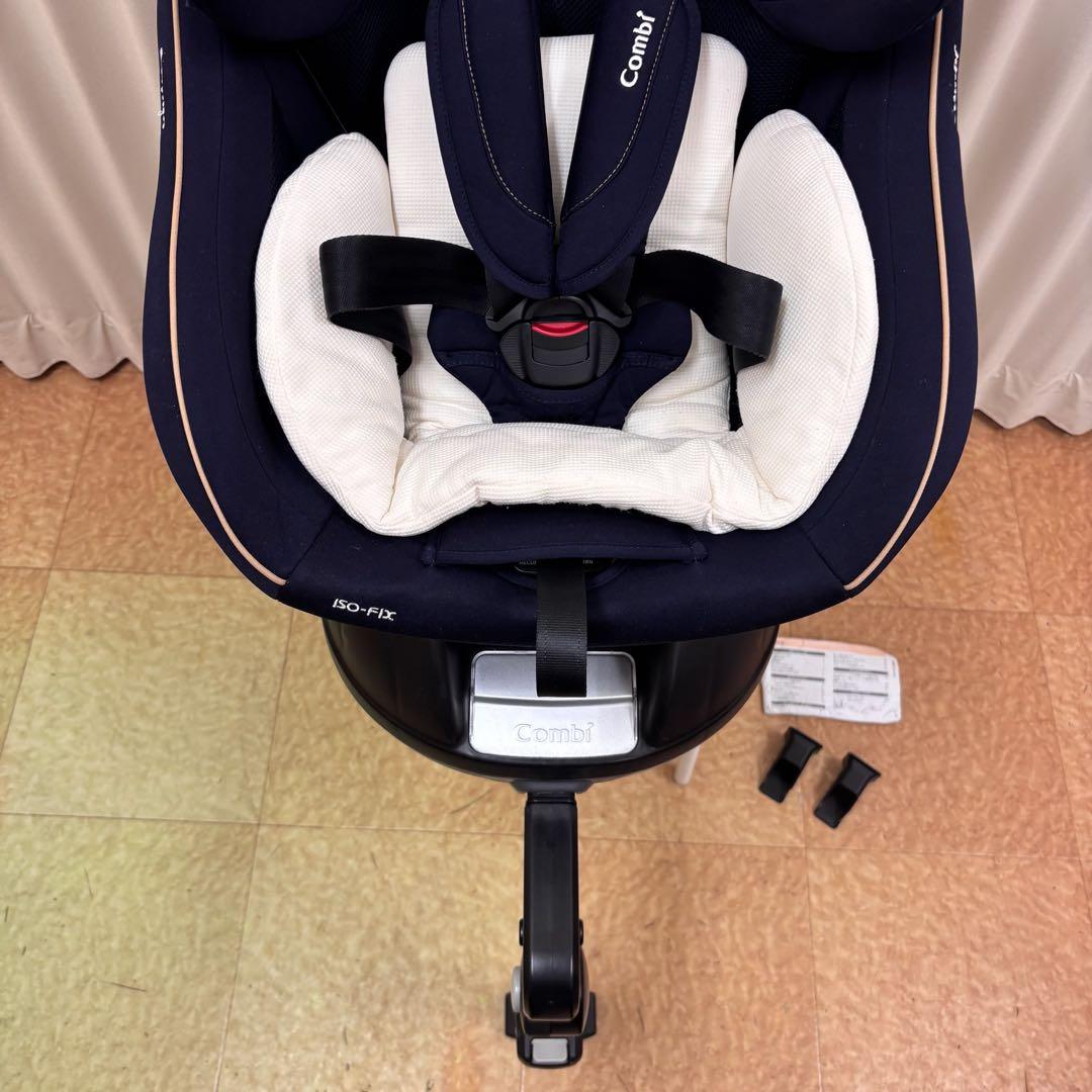 クリーニング済☆綺麗☆ コンビ 新生児OK クルムーヴ ISOFIX ネイビー