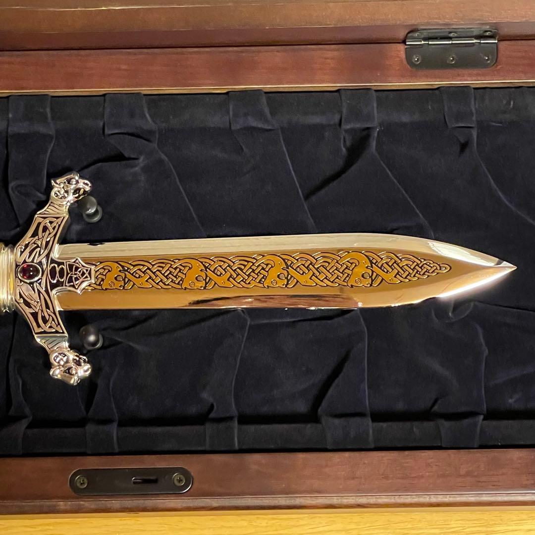 【TRAN VAN THANG】フランクリン・ミント社製バイキングの短剣