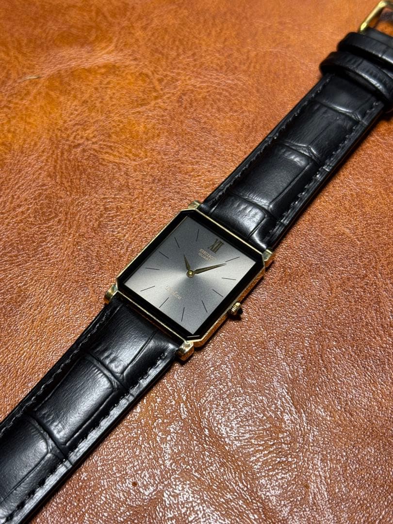 A134 希少 稼動品 SEIKO DOLCE レクタンギュラー80年代