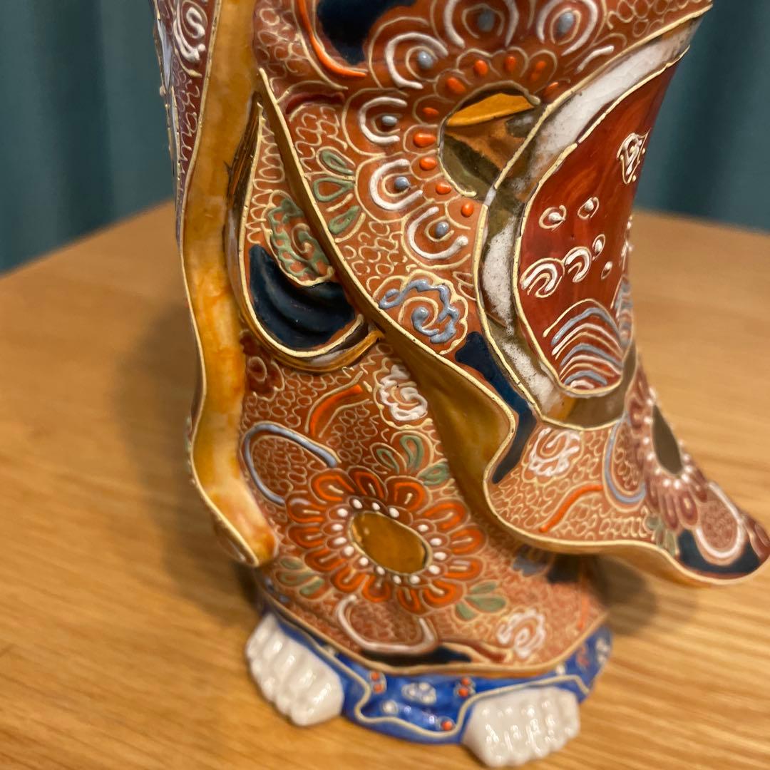 九谷焼の観音菩薩観音像 御所人形 陶器製 日本人形 伝統的衣装