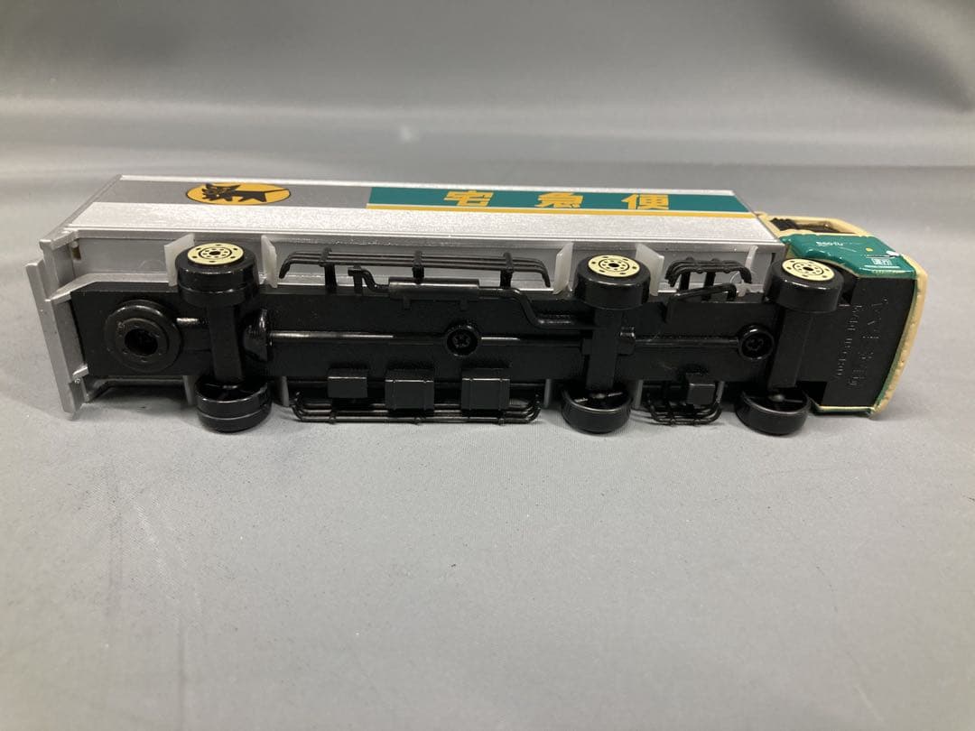 美品 クロネコヤマト非売品 トラック ミニカー 3台セット