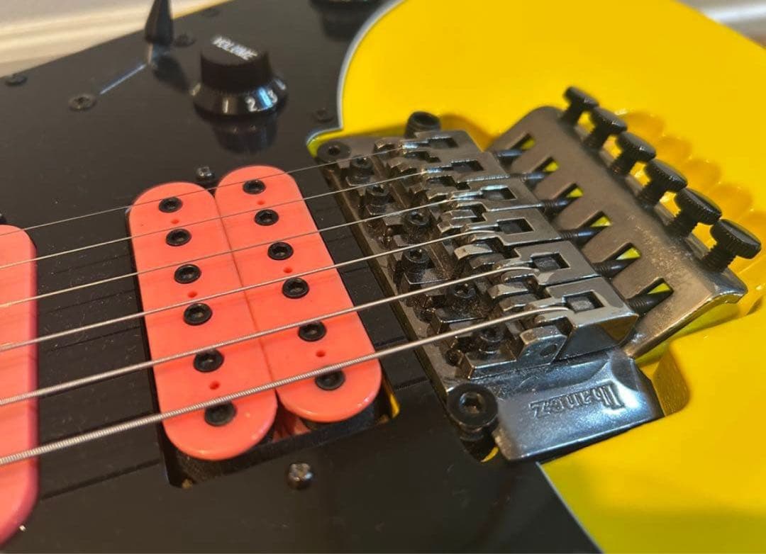 【限定♪】 Ibanez JEM Junior Special Yellow