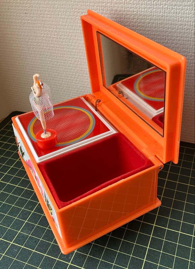 昭和レトロ アキオルゴール 白鳥の湖 - メルカリ