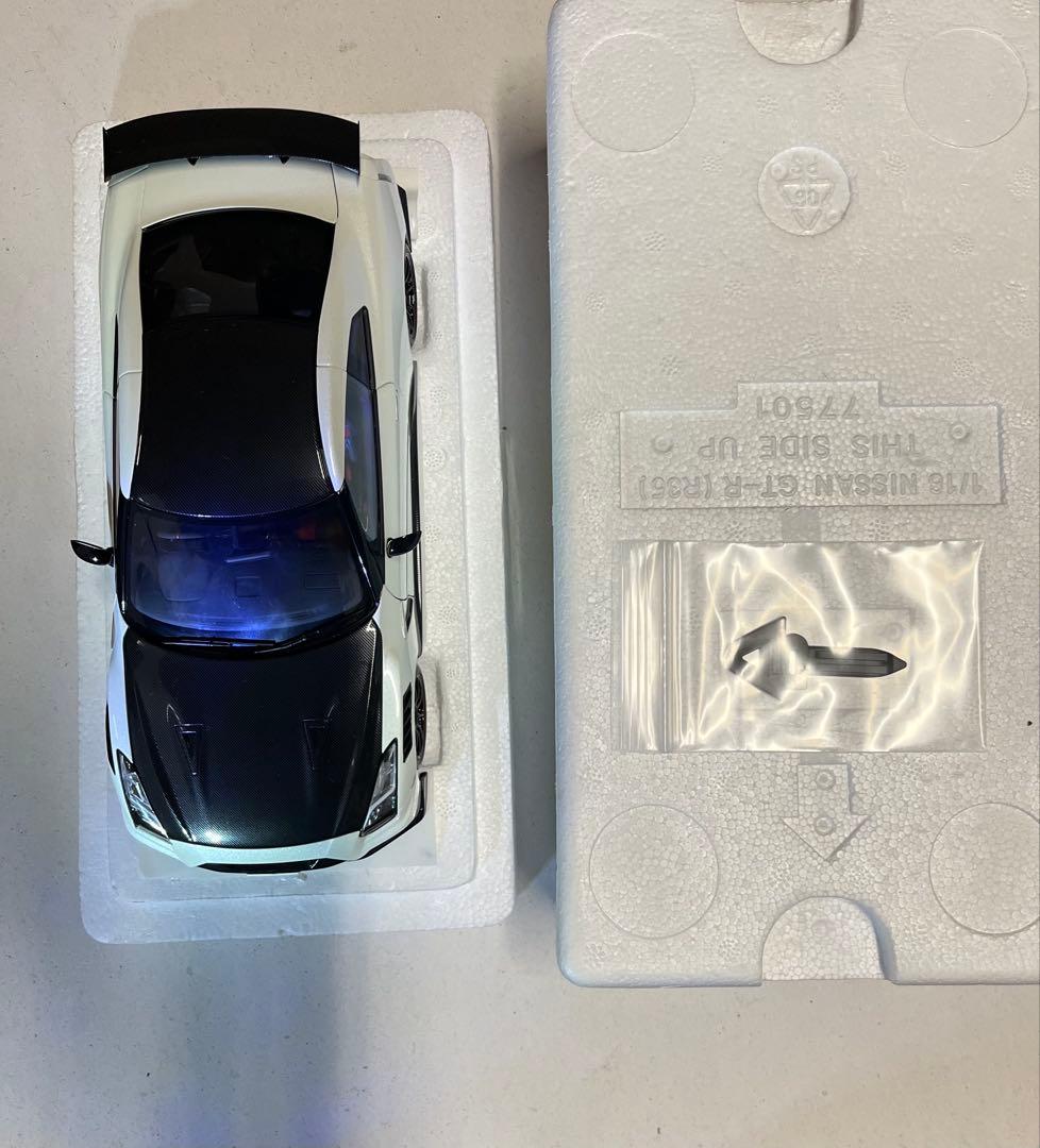 オートアートNissan GT-R Nismo 1/18 ミニカー