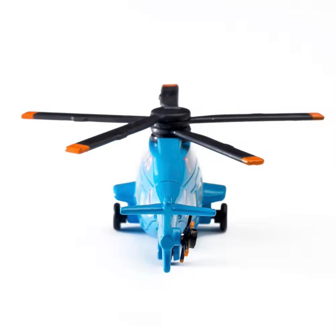 カーズ⭐︎ダイナコ ヘリコプター 新品 - メルカリ