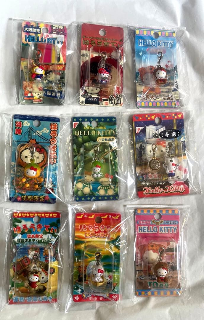 ハローキティーご当地キティー根付けチャーム希少品38個まとめ売り