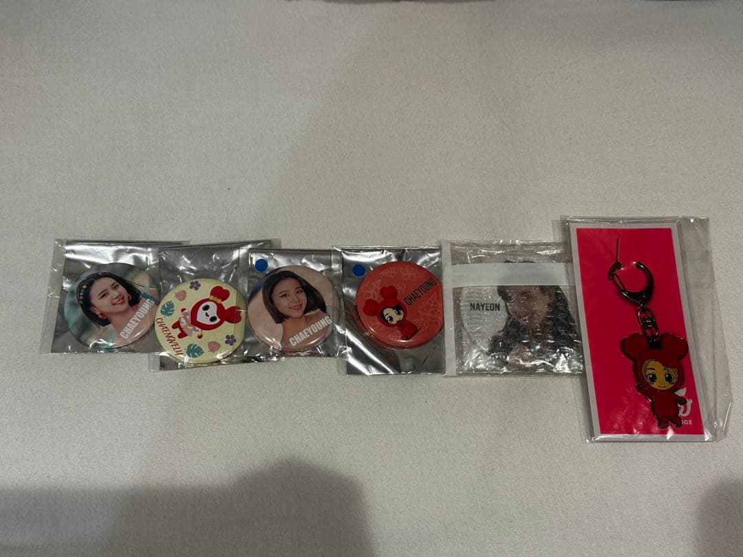 TWICE 缶バッジ まとめ売り ミナ TWICE ミナ 缶バッジ 缶バッチ まとめ