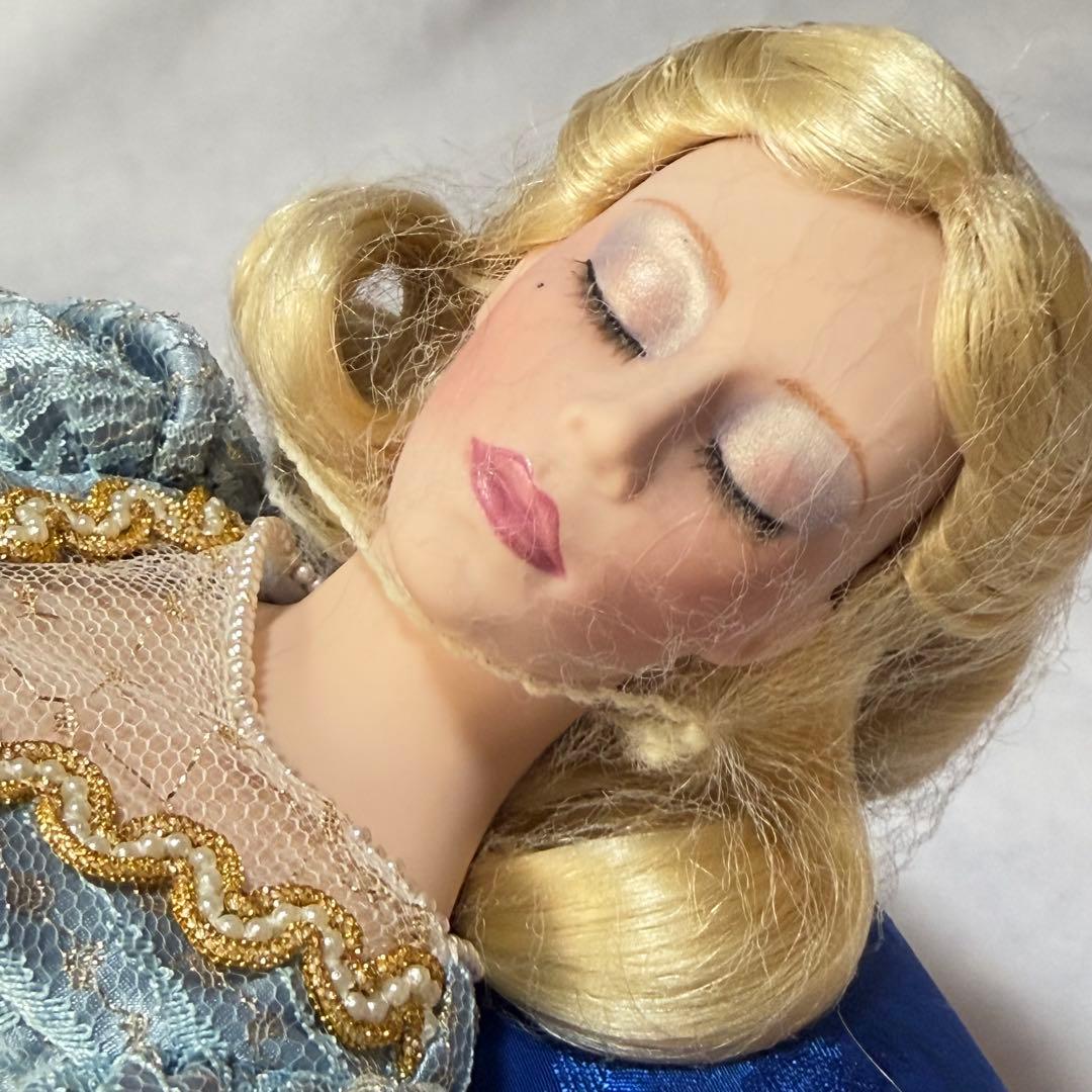超希少☆フランクリンミント 眠れる森の美女 ポーセリンドール 豪華寝
