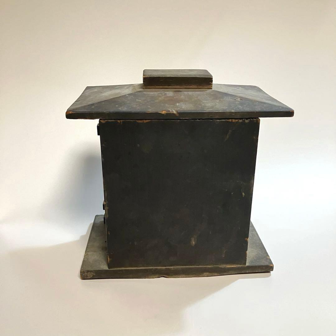 骨董 仏教美術 煤けた古い厨子 小さめ 木製 餝金具 仏具 神棚 民芸