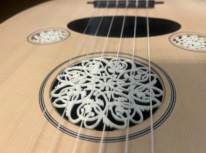 【トルコ製・ハンドメイドウード】Mustafa Copcuoglu作・ケース付き