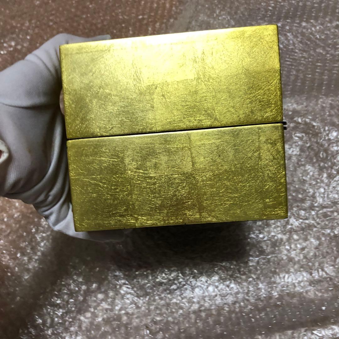 ジュエリーボックス　宝石箱￼ 漆器　　新品未使用￼金色 トンボ装飾付き