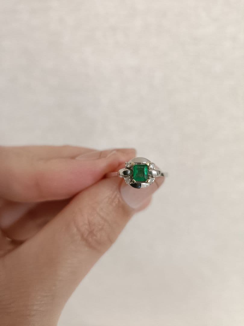 セ*E様 エメラルドリング K18 WG 指輪