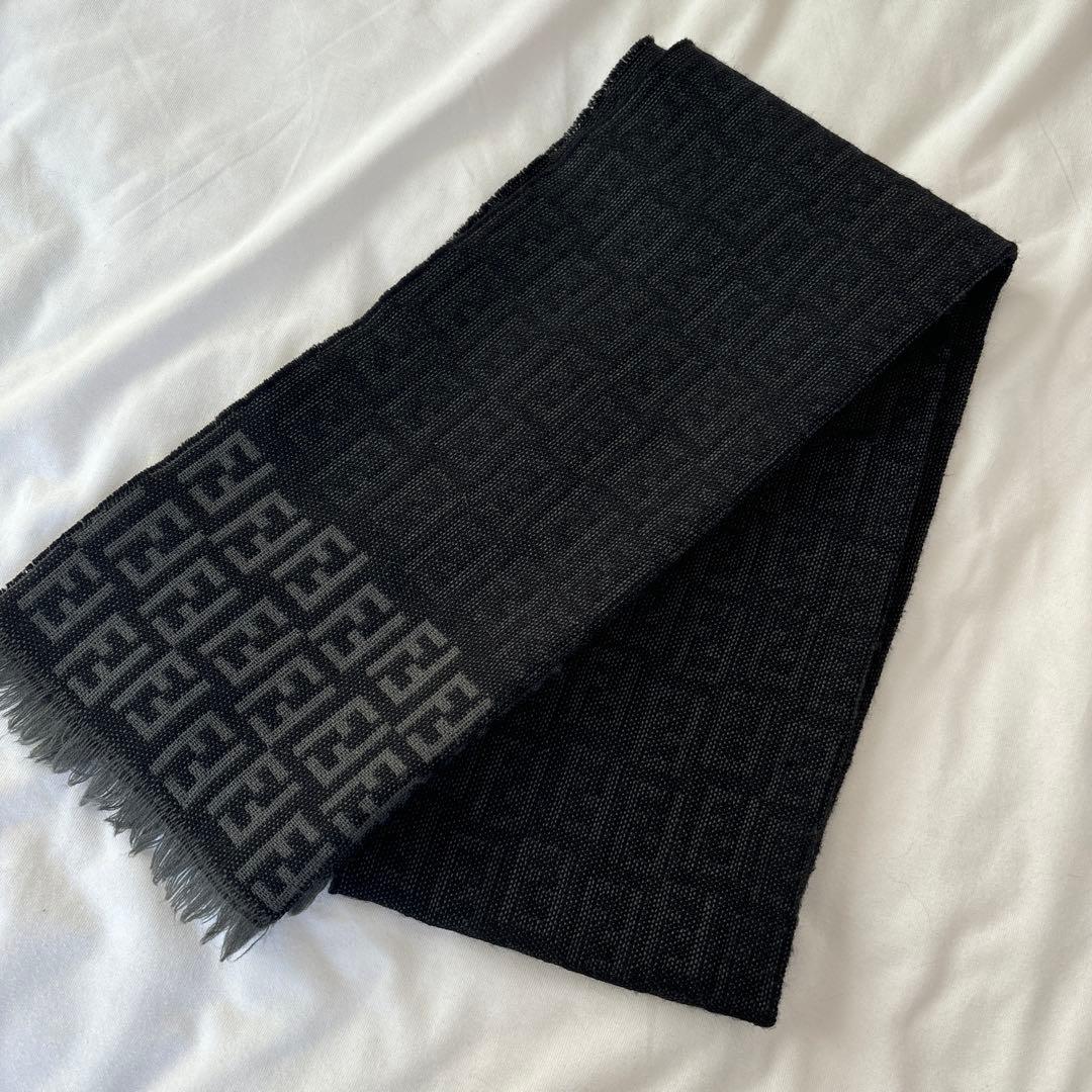 FENDI フェンディ ズッカ柄 マフラー ストール ユニセックス - メルカリ