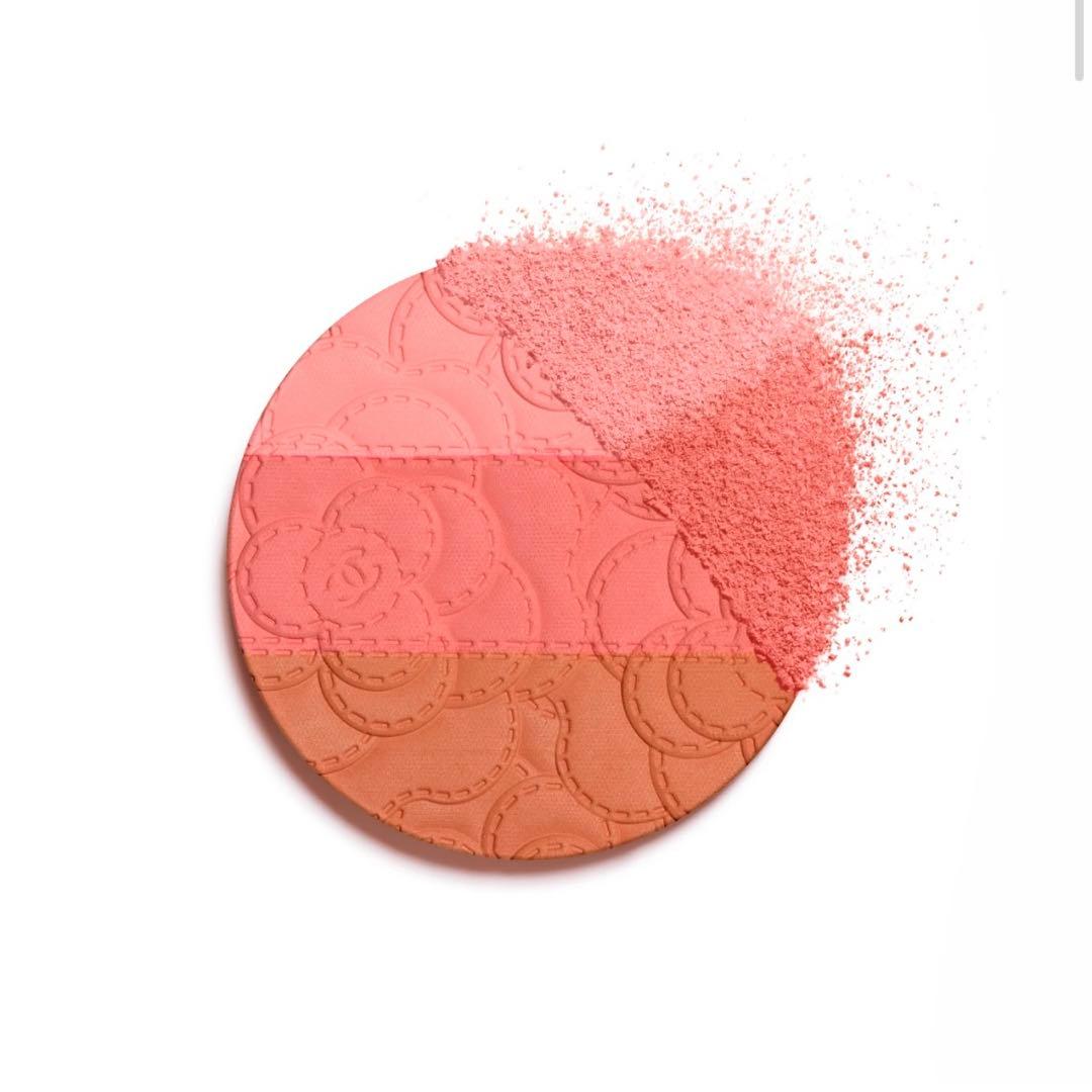 CHANEL カメリア フトゥーラ パウダーチーク