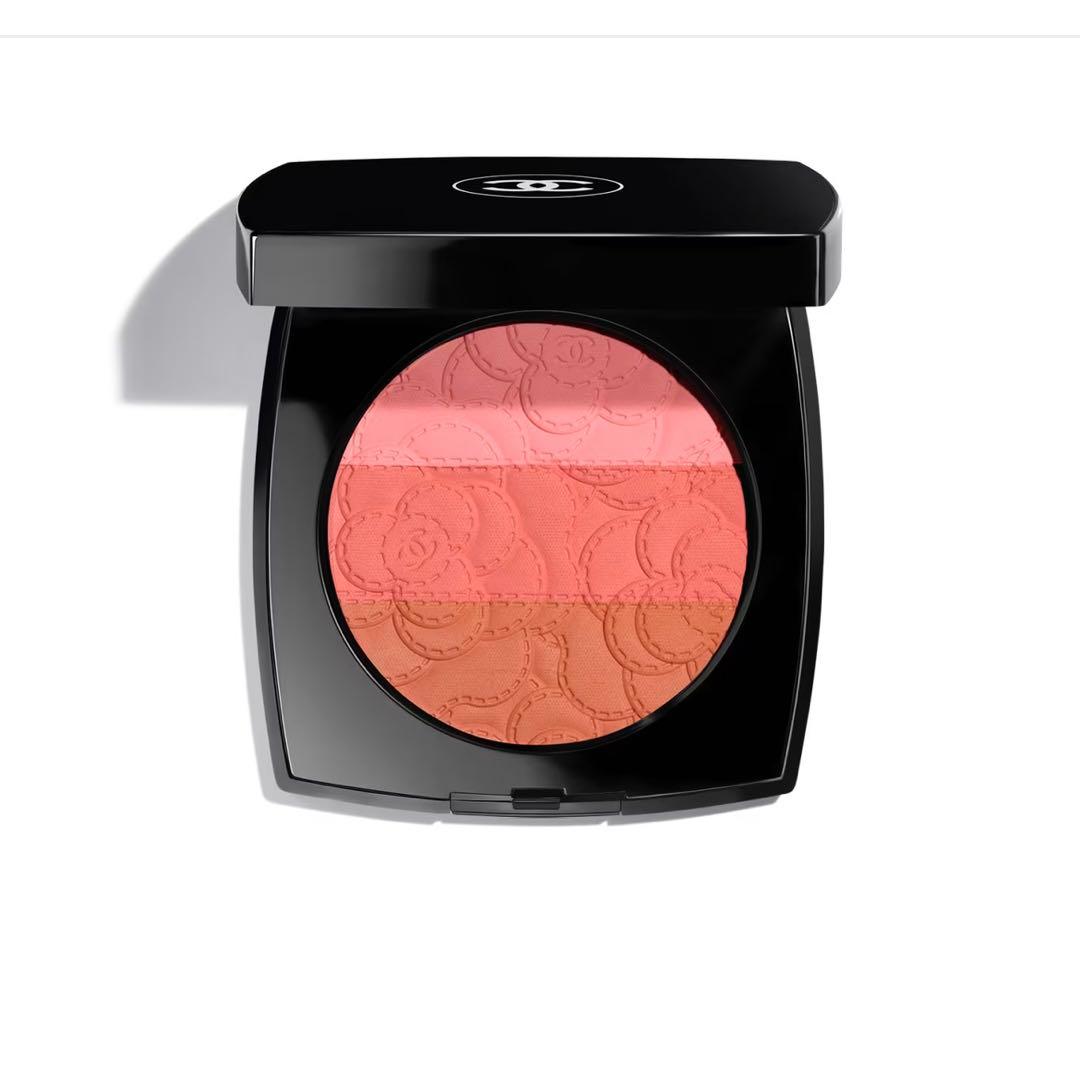 CHANEL カメリア フトゥーラ パウダーチーク