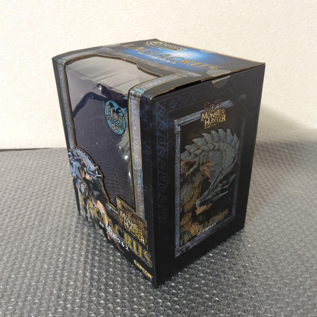【希少】白海竜 ラギアクルス 亜種　クリエイターズモデル モンハン フィギュア