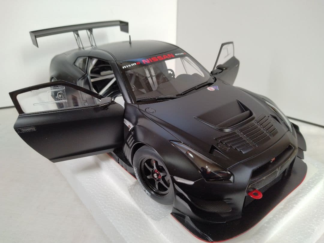 オートアート　1/18　AUTOart　　GT-R　ニスモ　　NISMO　GT3