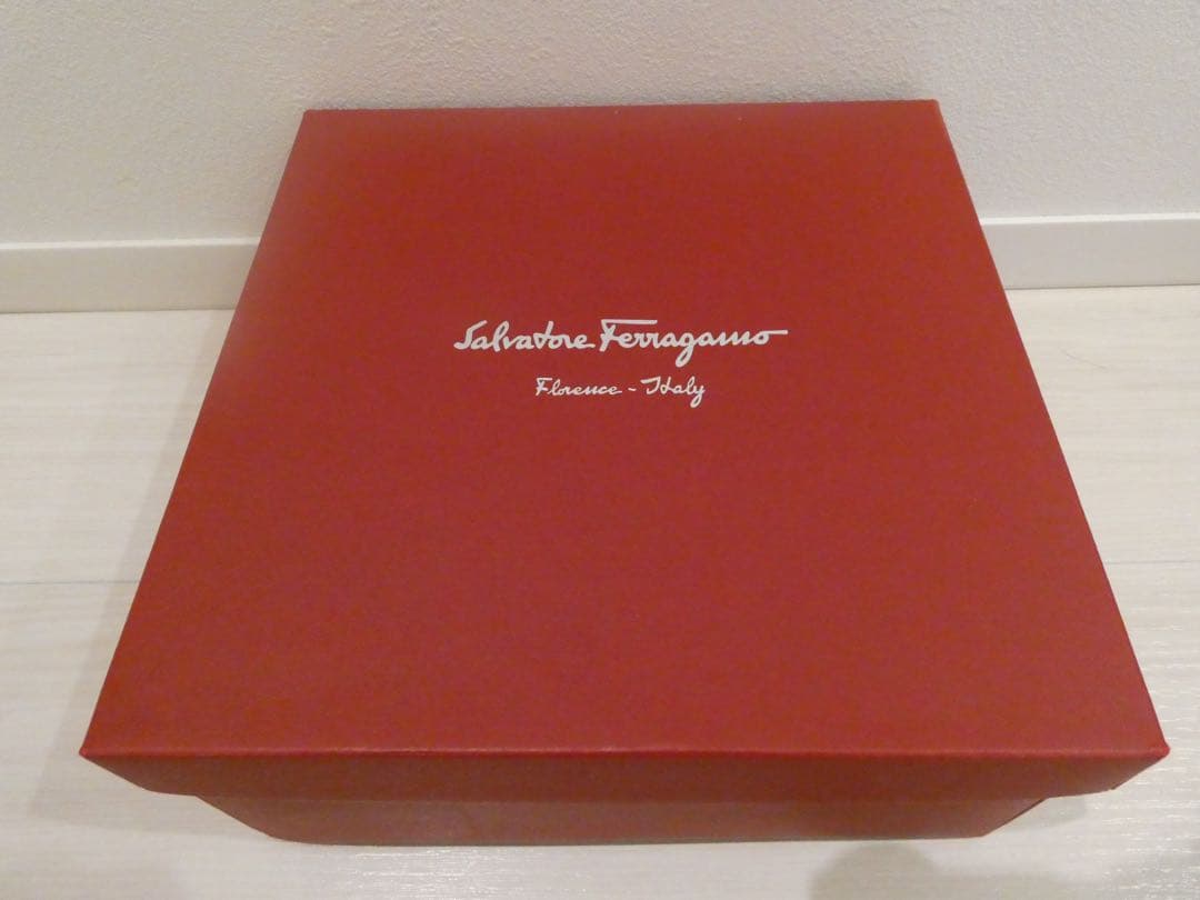 【週末限定価格】フェラガモ　2wayショルダーバッグ