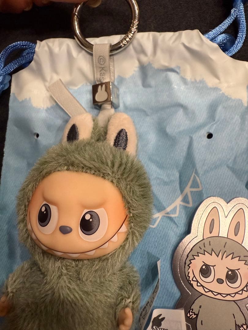 ラブブ　PIN FOR LOVE イニシャル！　シークレット　シルバー