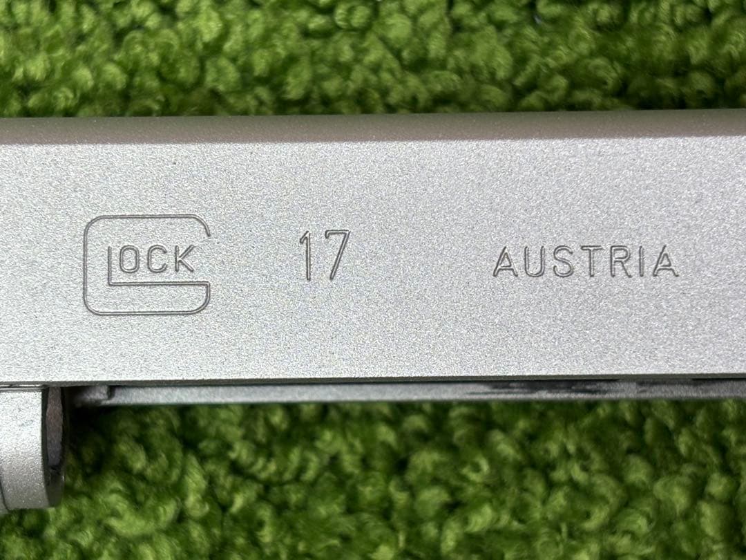 サイドアームズ　東京マルイ Glock17 Gen3 セラコートシルバースライド