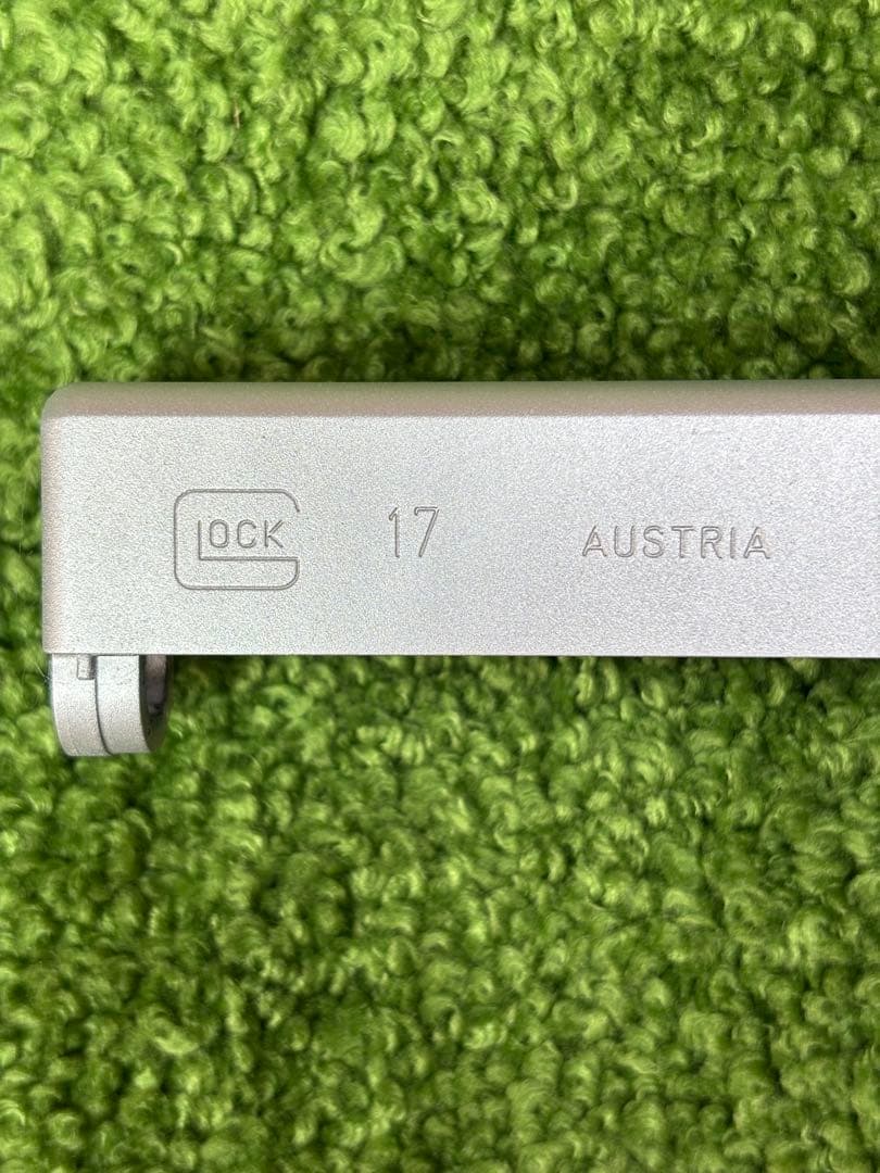 サイドアームズ　東京マルイ Glock17 Gen3 セラコートシルバースライド