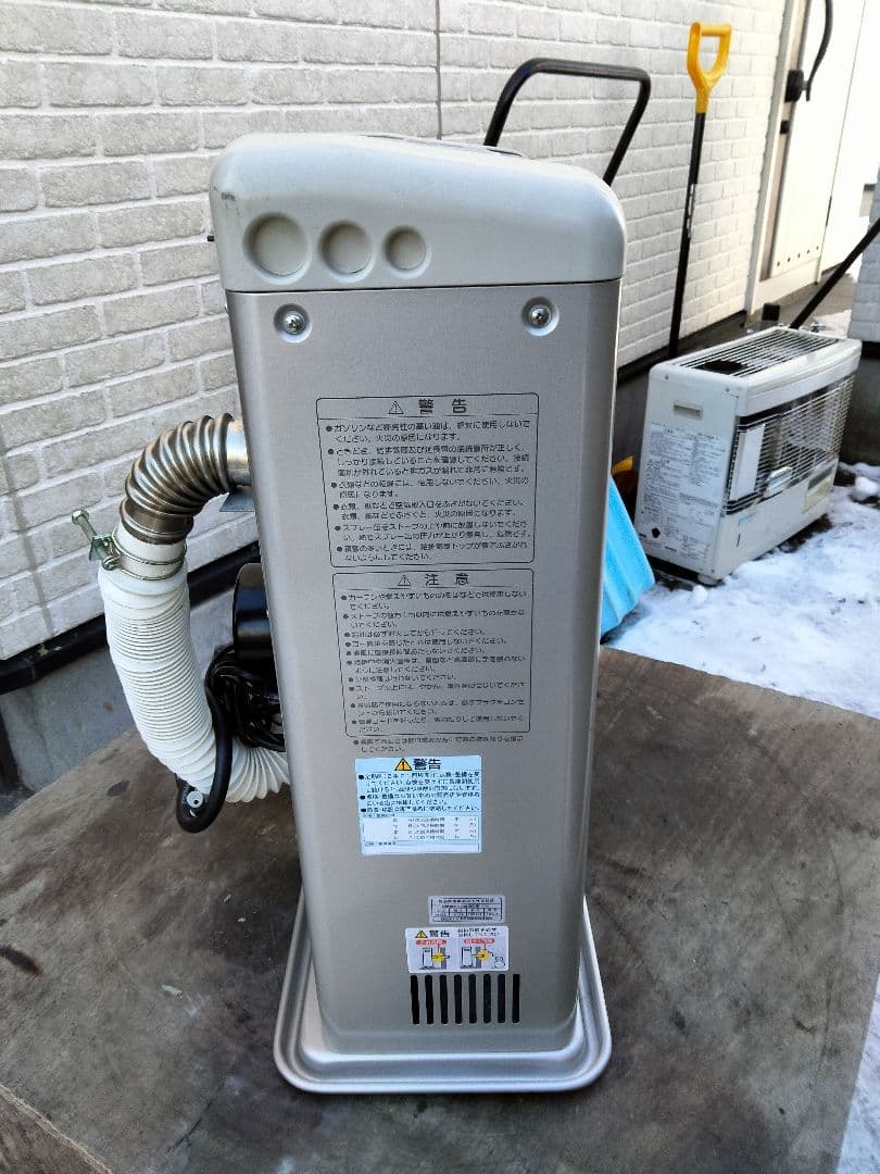 サンポットFF石油ストーブゼータス！品番「FFR‐56S」2007年式中古品