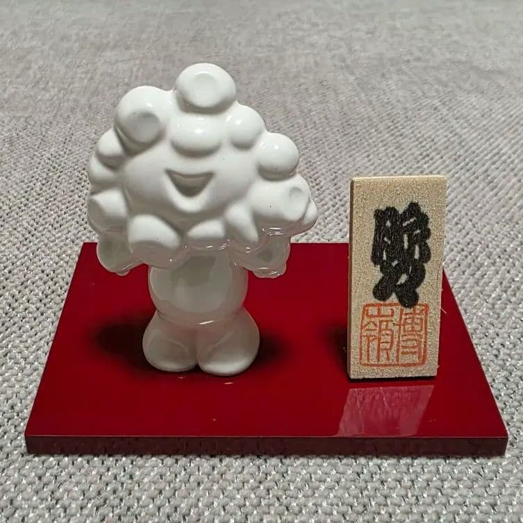 入手困難 大阪・関西万博 伝統工芸品 京焼人形 ミャクミャク 白 - メルカリ