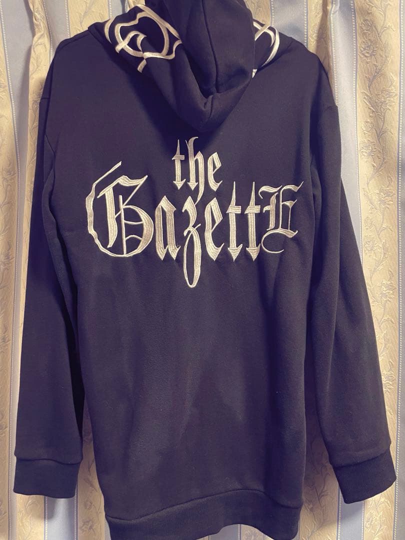 the GazettE ロゴパーカー RAD MARKET BLACKMORAL