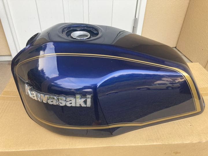 KAWASAKI ZRX400 タンク