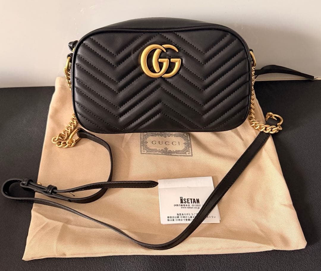 美品✨GUCCI ブラック GGロゴ チェーンストラップ キルティング　グッチ