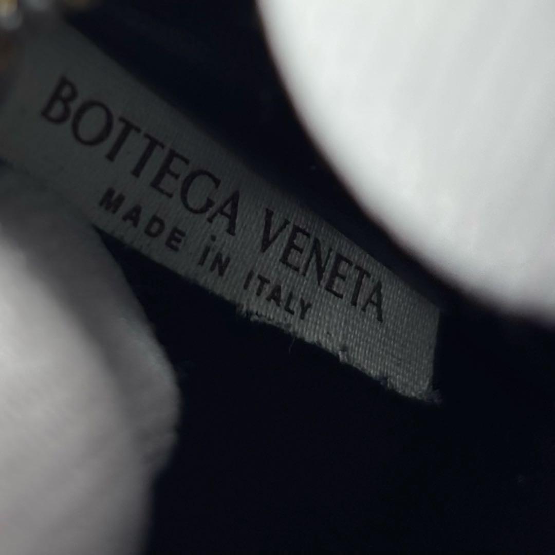 BOTTEGA VENETA ボッテガヴェネタ 二つ折り財布 カセット　ブラック