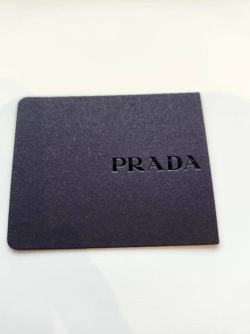 PRADA ブラック ヘアバンド　カチューシャ　正規品　中古品