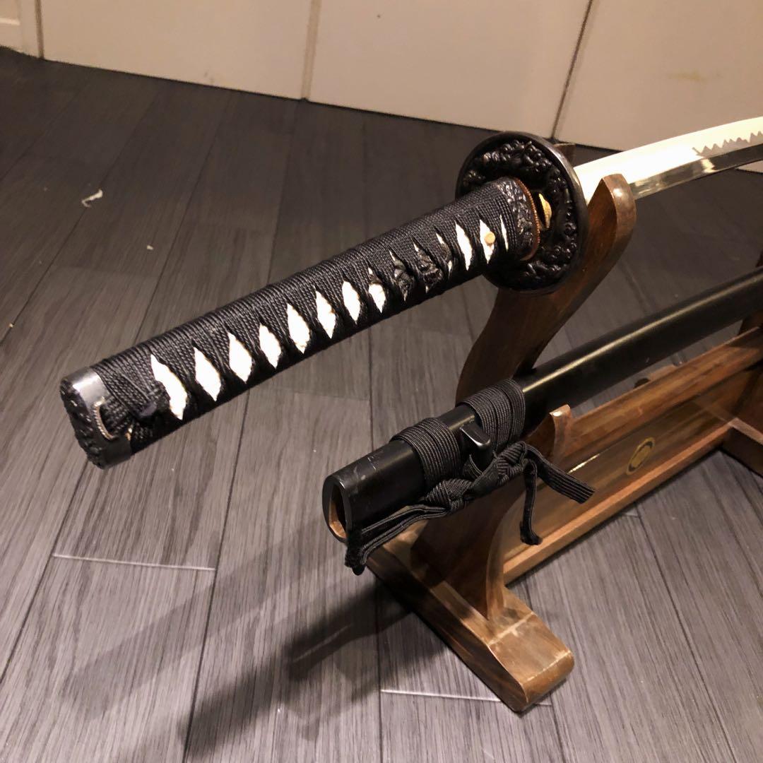高級模造刀　居合刀　優波紋　黒拵え　太刀