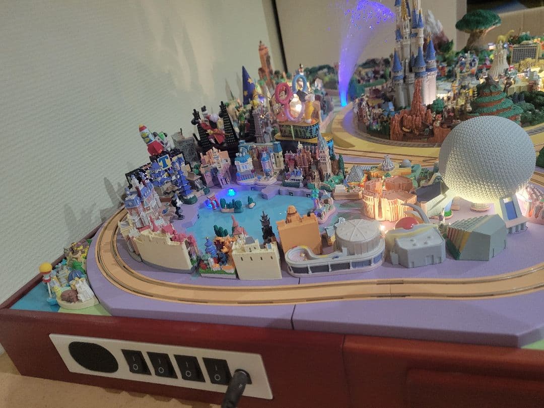 特価　デアゴスティーニ　ディズニーパレード　ワールドリゾート　ジオラマ