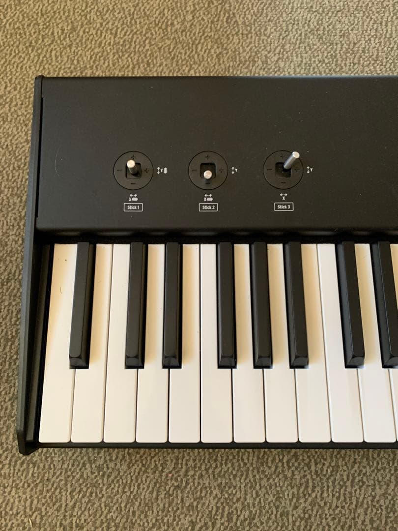 studiologic 88キー MIDIキーボード3本ペダル、譜面、PC台付き