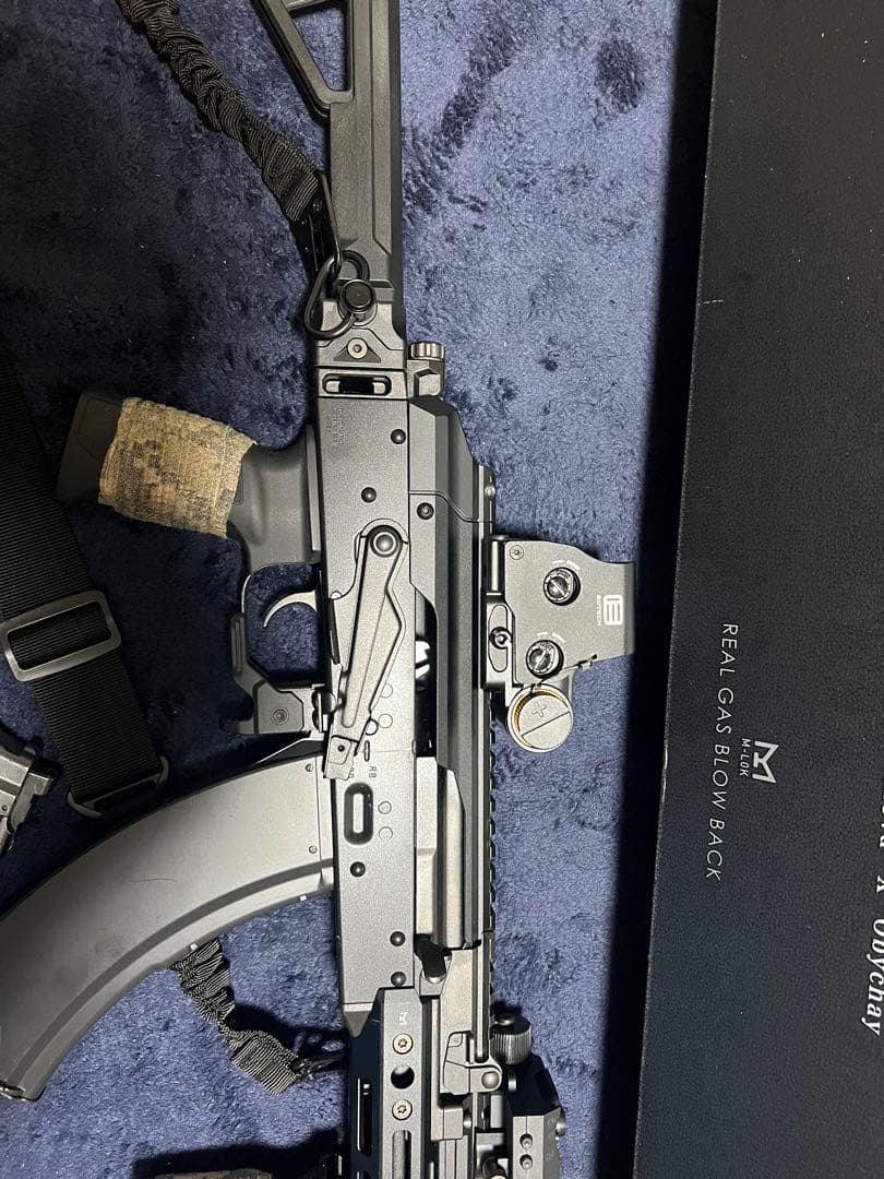 AKX ガスガン マガジン2本付き