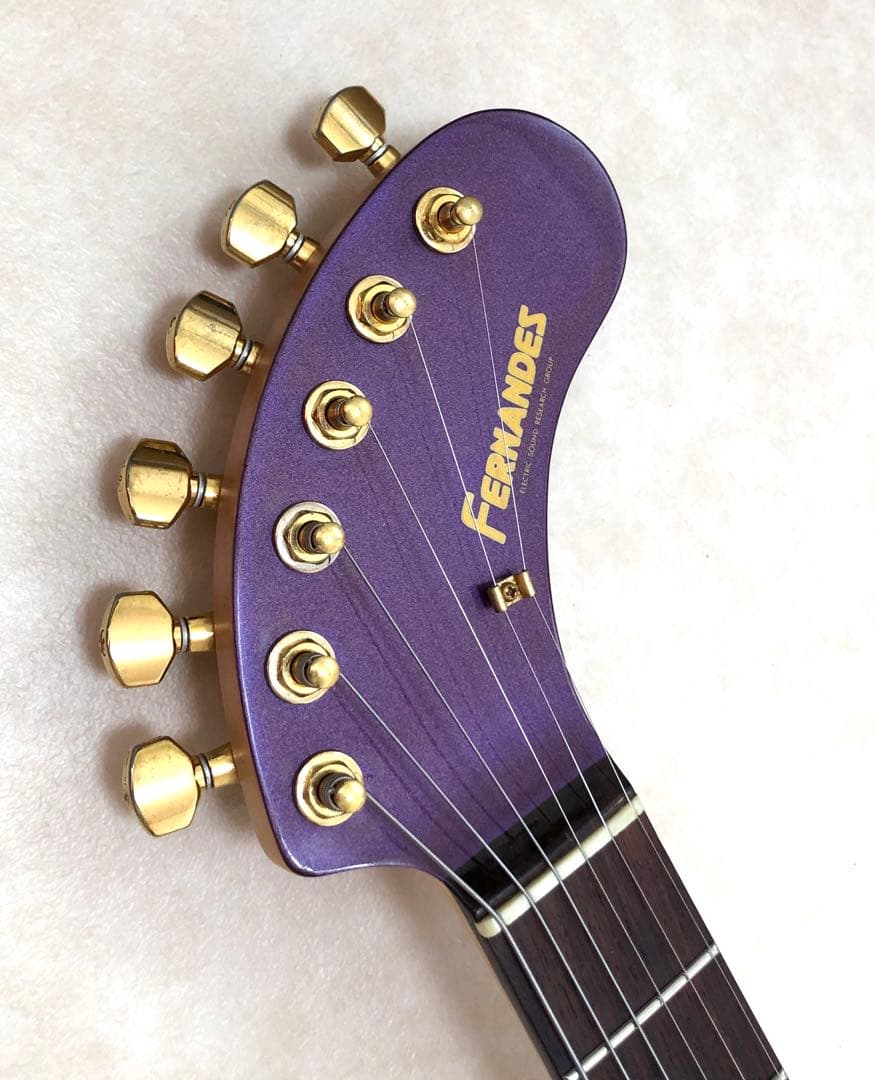 【美品】ZO-3C MP アンプ内蔵ギター ディストーションSW付 専用ケース付