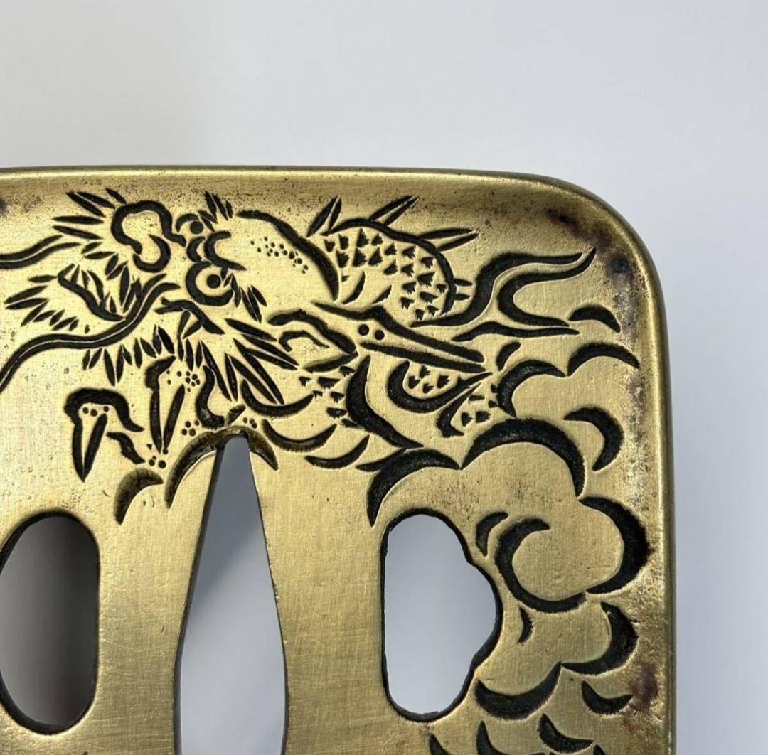 雲龍図真鍮磨地鍔 片切彫 鍔 鐔 日本刀 刀 刀装具 時代物 古美術 刀剣武具